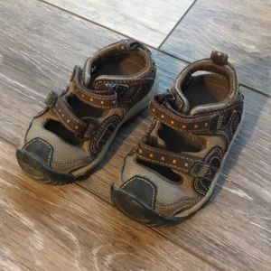 Stride Rite closed toe sandals EUC!  Toddler 4.5W